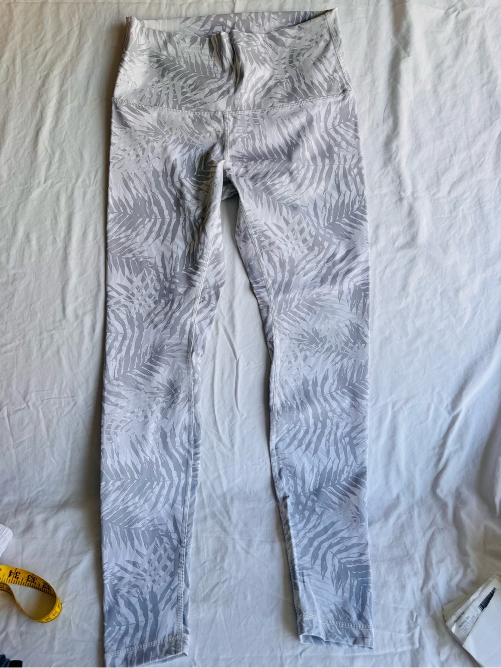 lululemon athletica Light Grey Leaf-Print High-Rise Jeggings